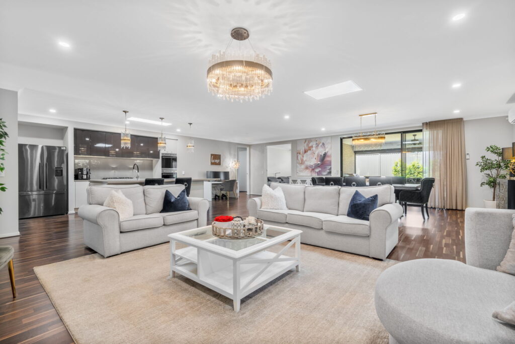 L37214873-REDLAND-BAY